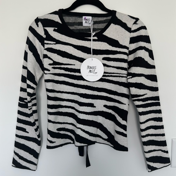Princess Polly Sweaters - Princess Polly NWT Zebra Print Open Back Sweater - Size S/M